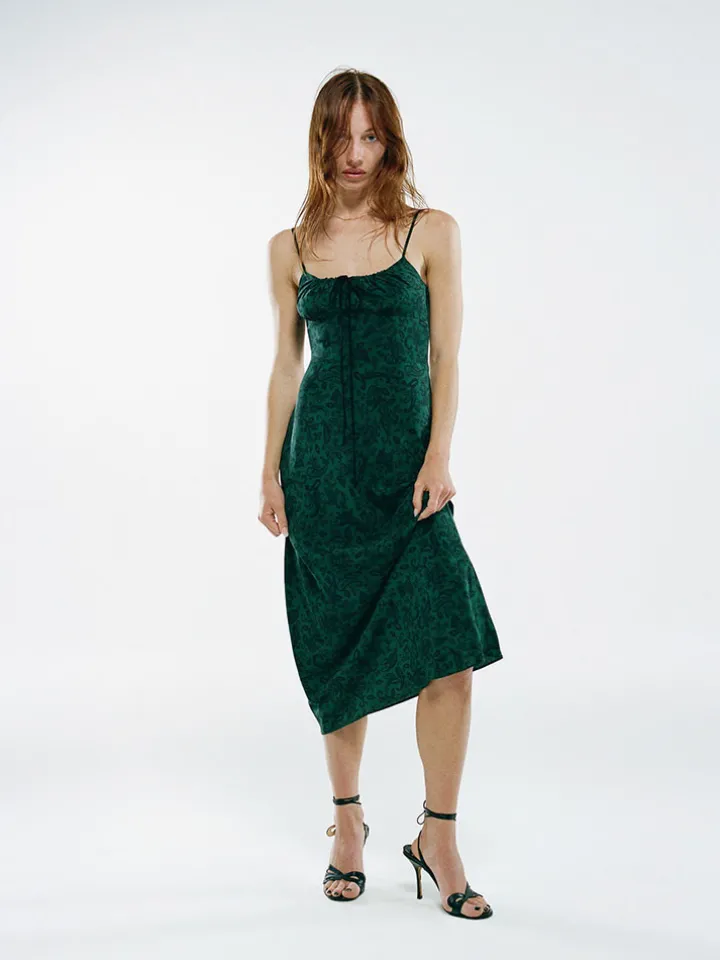 Réalisation Par Dresses^The Alba - Dazed Noir DazedNoir