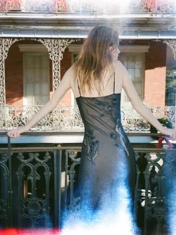 Réalisation Par Dresses^The Aurora - 1999