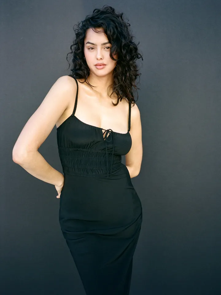 Réalisation Par Dresses^The Camille - Noir