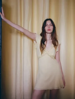 Réalisation Par Dresses^The Erin - Golden