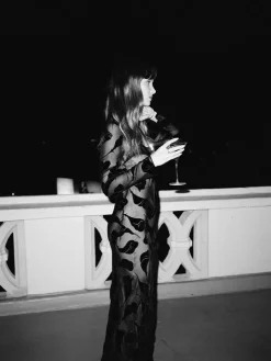 Réalisation Par Dresses^The Inka - Falling Lily Devoré FallingLilyDevoré