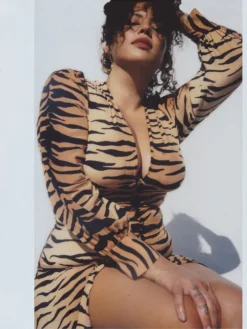 Réalisation Par Dresses^The Vivienne - Tiger